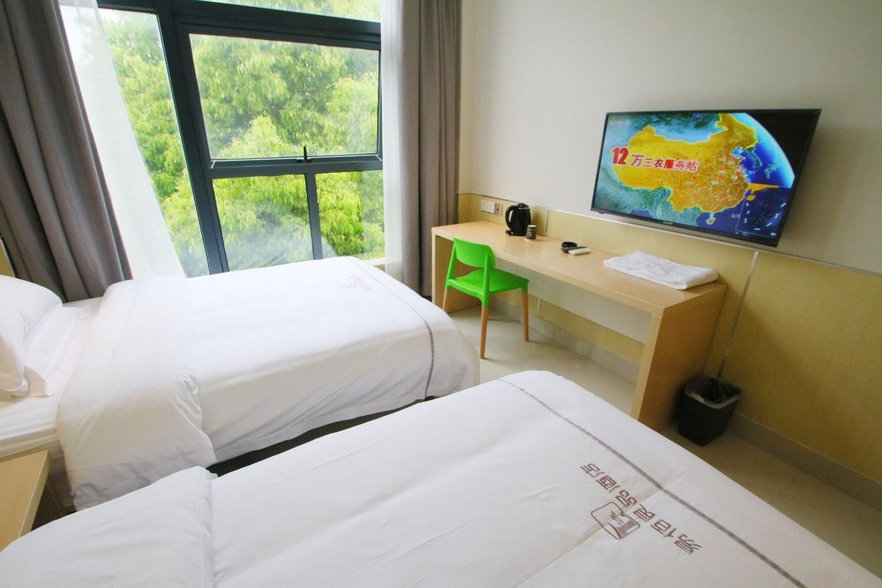 100 Inn Plus Pudong Airport Hotel Shanghái Exterior foto