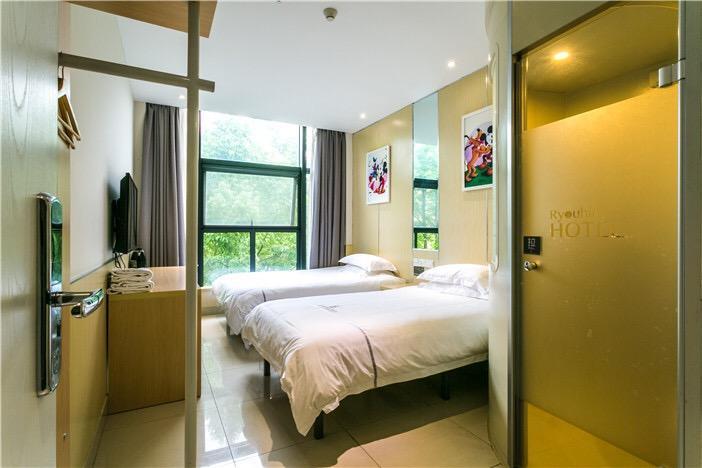 100 Inn Plus Pudong Airport Hotel Shanghái Exterior foto